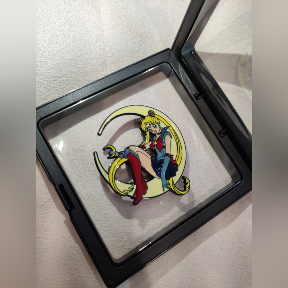 Sailor Moon Enamel Pin  NWOT

1 for $6
2 for $8
3 for $12
4 for $15